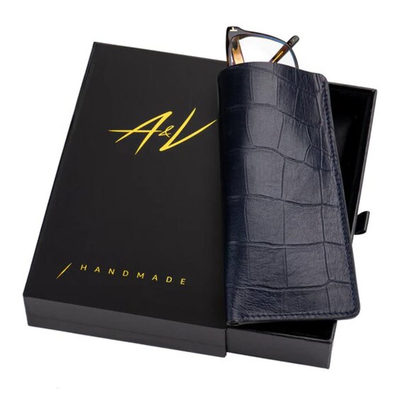 Minimalist Calfskin Eyewear Case – Alligator Grain Finish Deep Blue - Picture 2 of 3